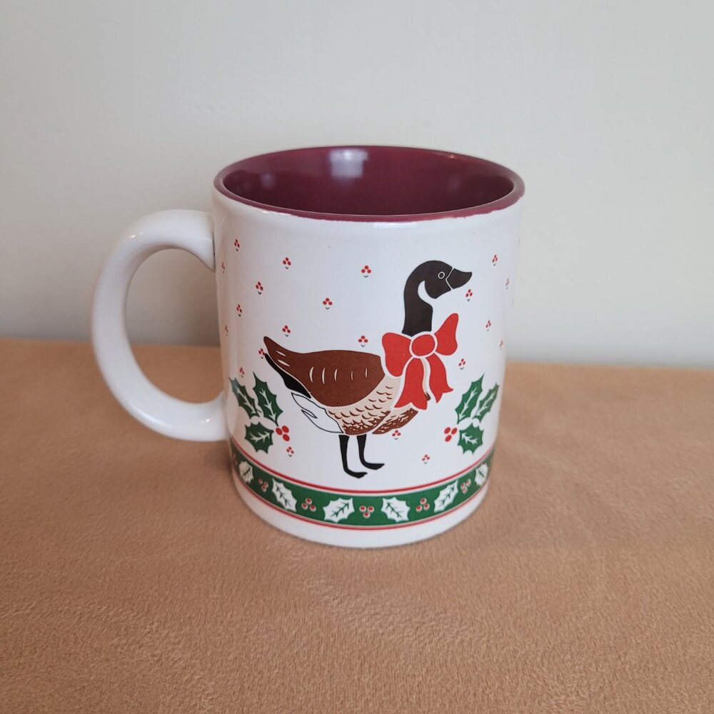 Vintage‎ Holiday Mug Christmas Canadian Goose Collection, United Silver Cutlery.